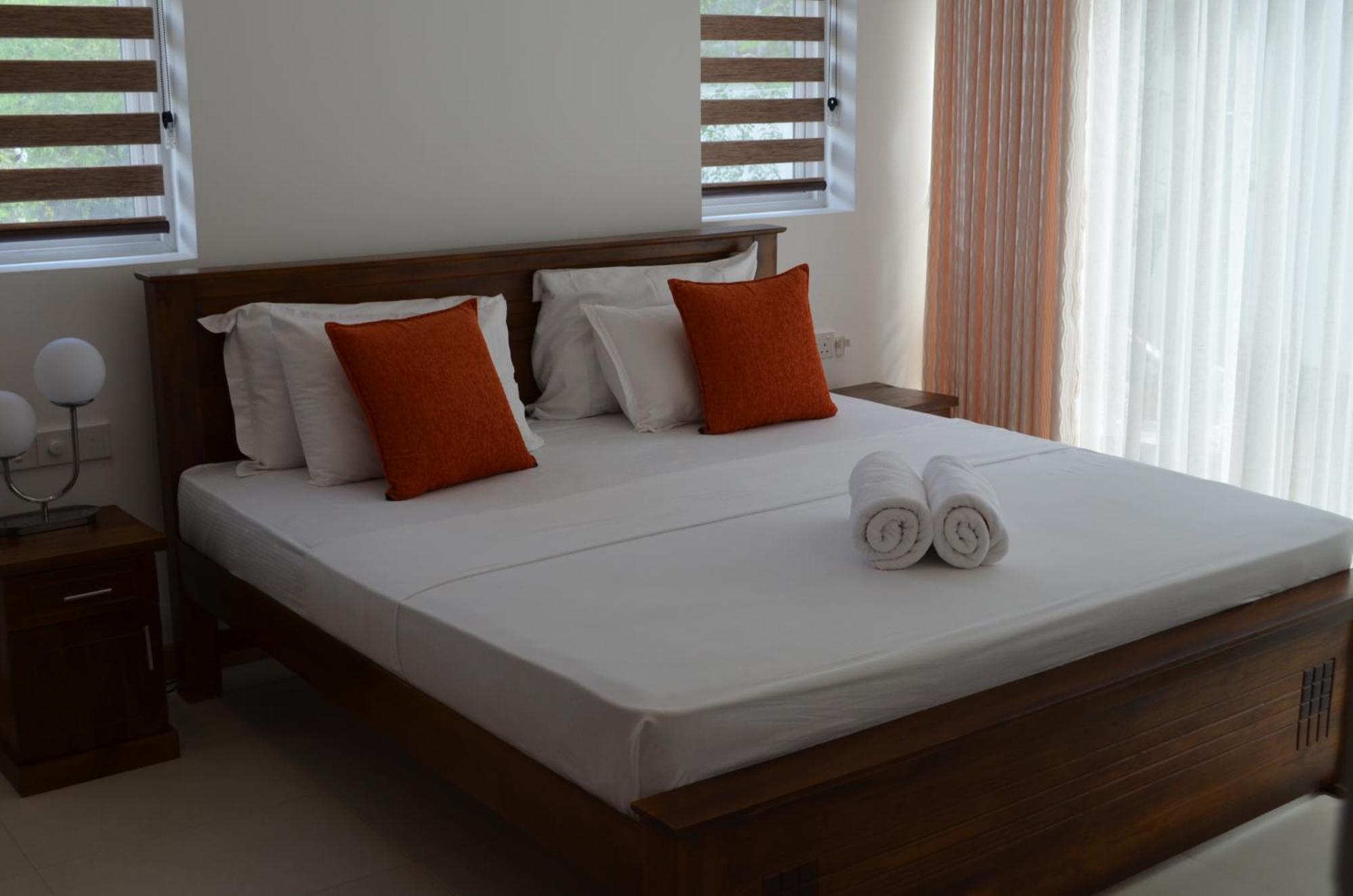 Silina Airport Transit Hotel & Residence Katunayaka Екстериор снимка