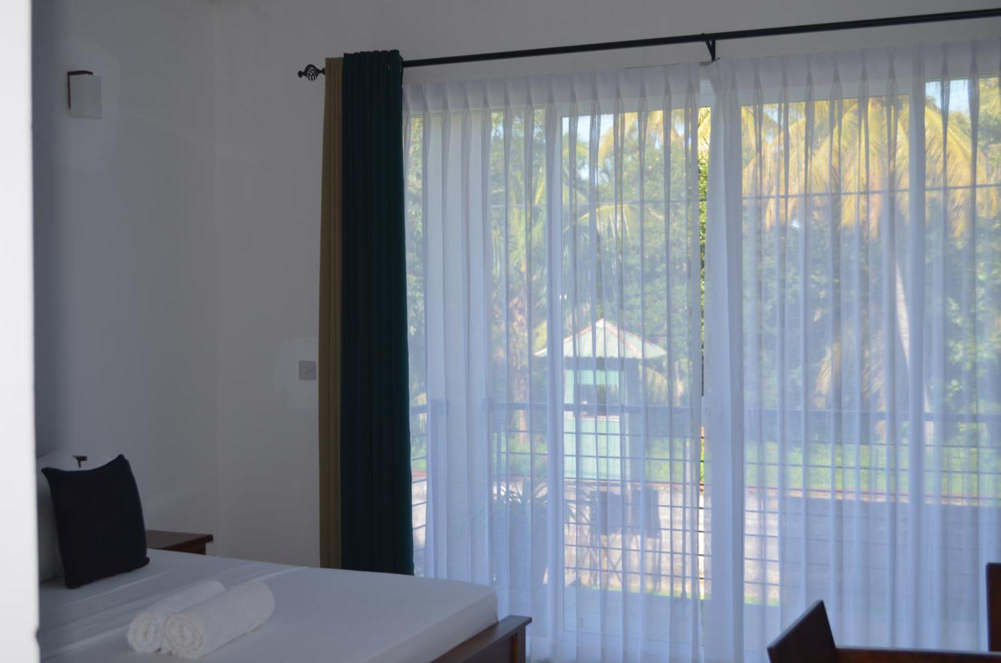 Silina Airport Transit Hotel & Residence Katunayaka Екстериор снимка