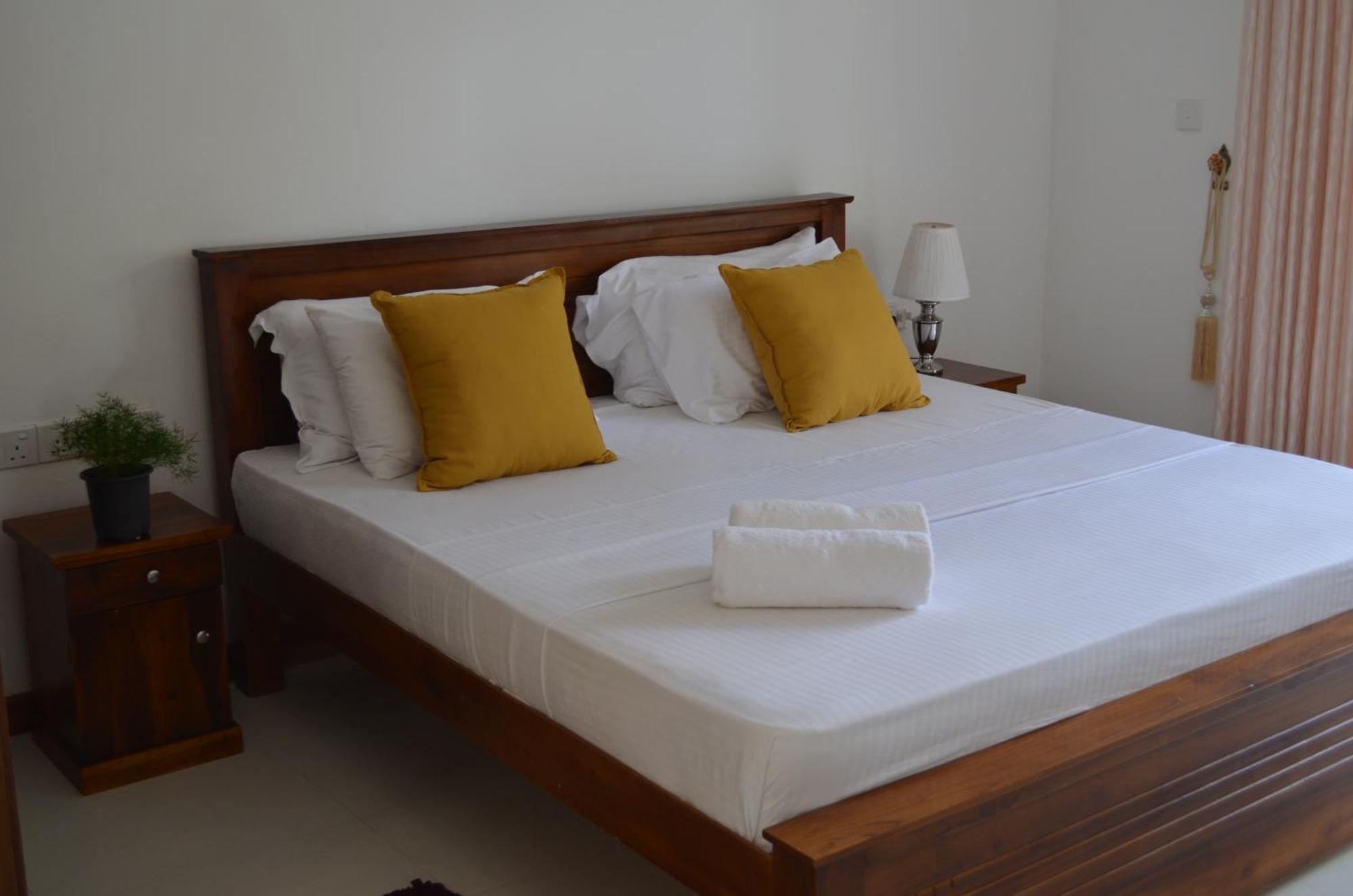 Silina Airport Transit Hotel & Residence Katunayaka Екстериор снимка