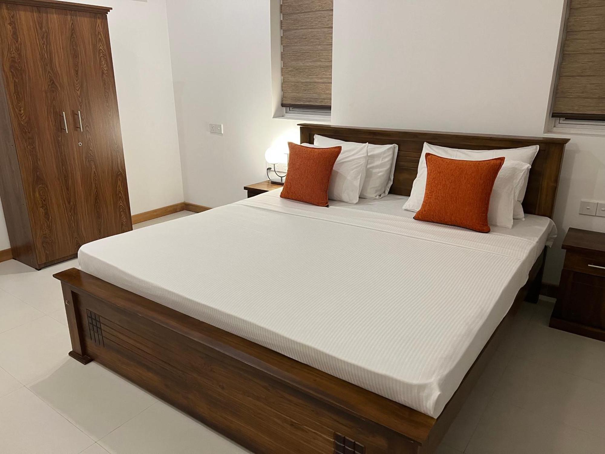 Silina Airport Transit Hotel & Residence Katunayaka Екстериор снимка
