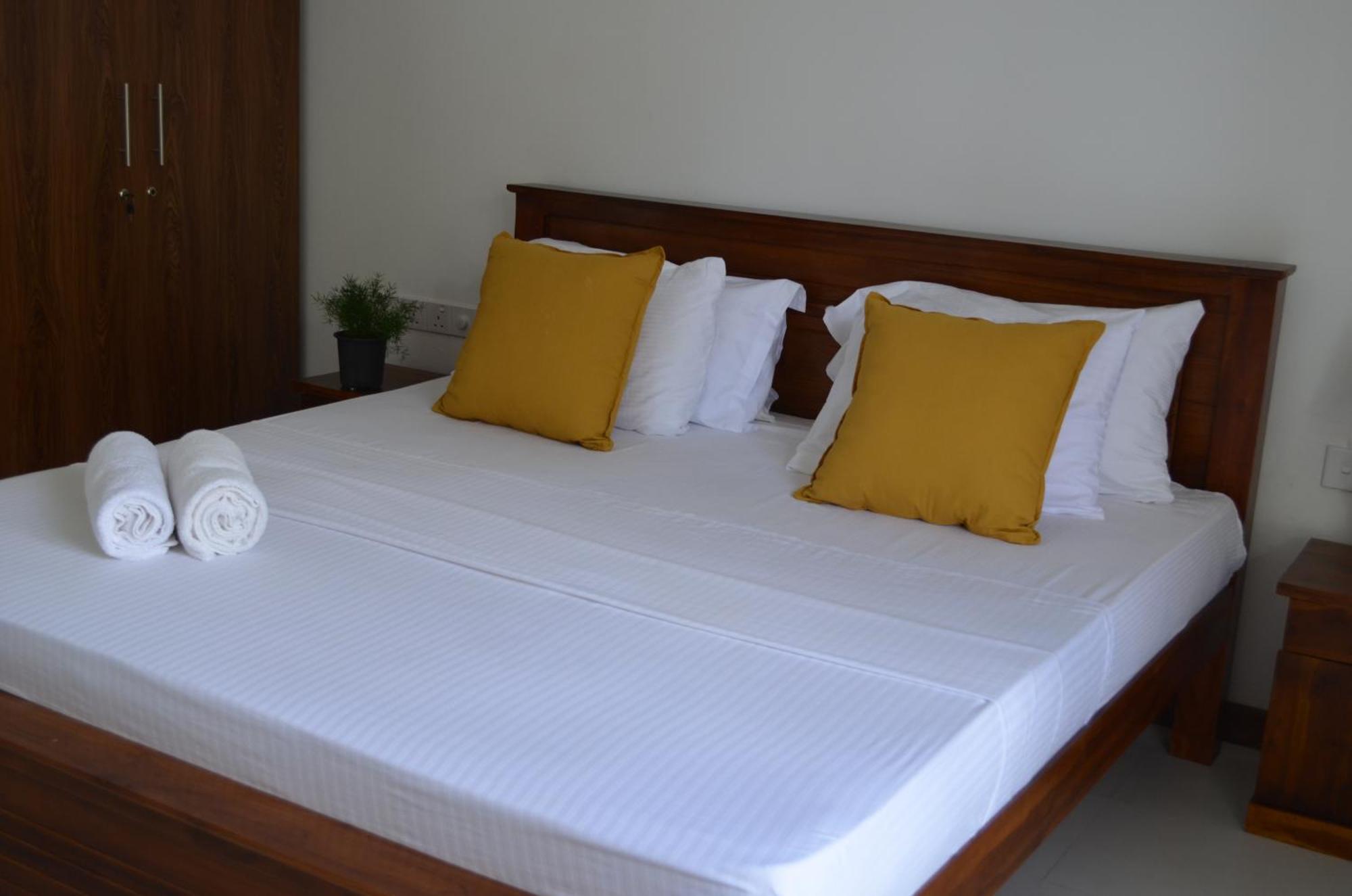 Silina Airport Transit Hotel & Residence Katunayaka Екстериор снимка