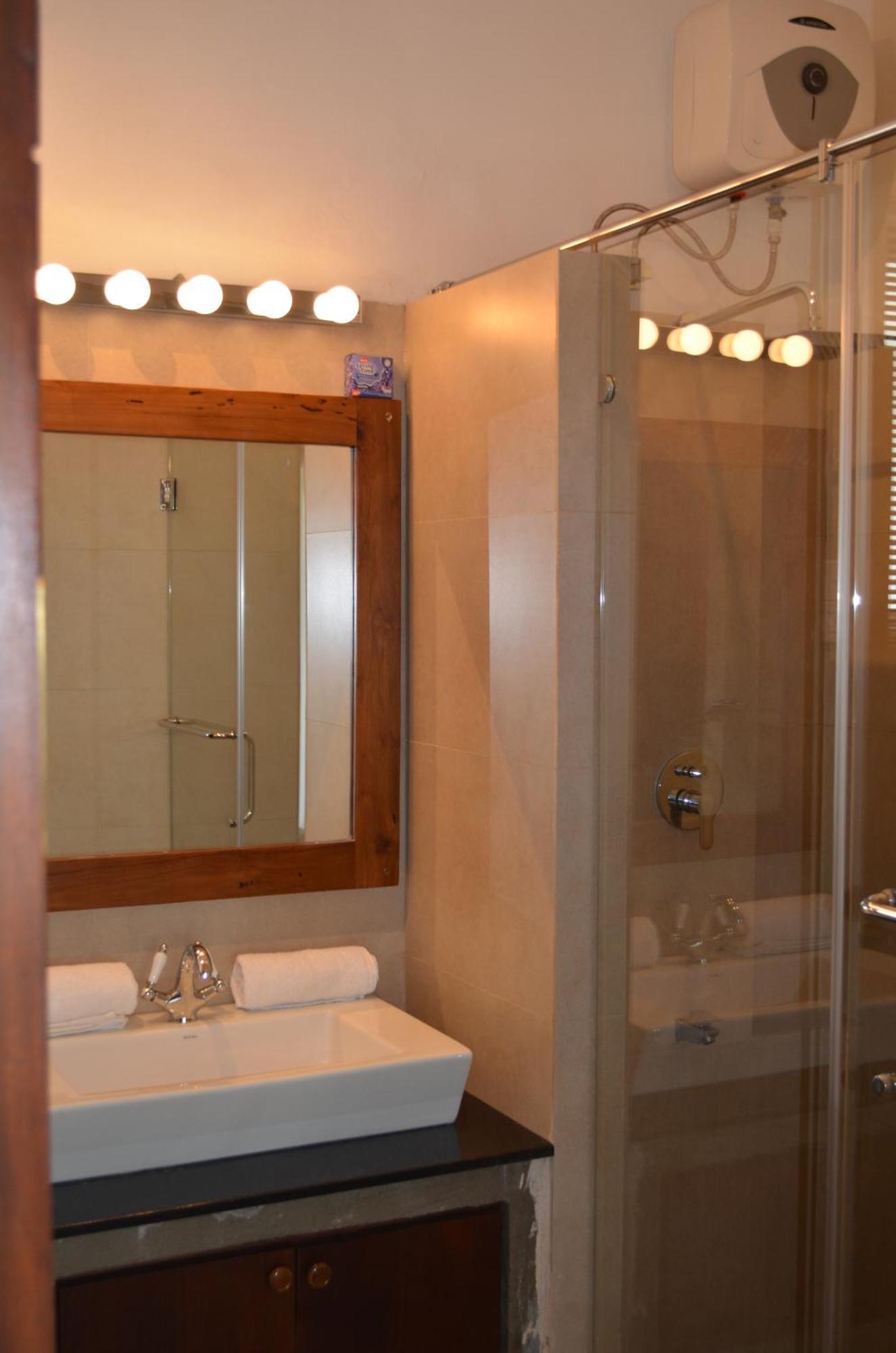 Silina Airport Transit Hotel & Residence Katunayaka Екстериор снимка